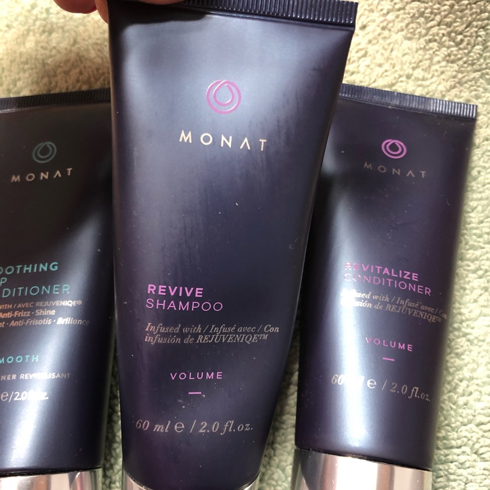 Monat Travel Size Shampoo and Conditioner